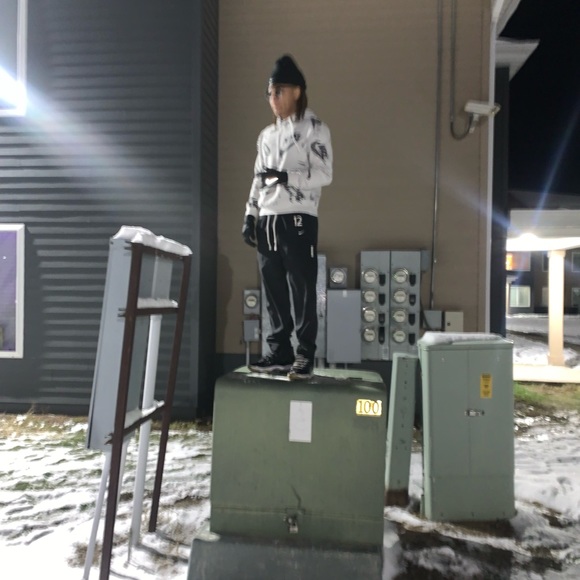 Meet your Posher, Malic - Picture 14 of 15